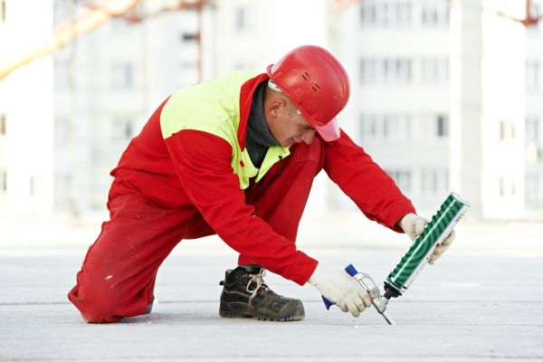 Concrete Fissure Sealing